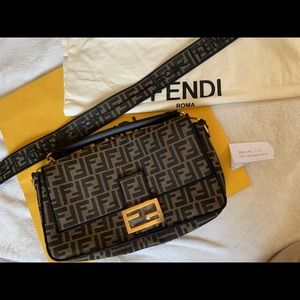 fendi large baguette